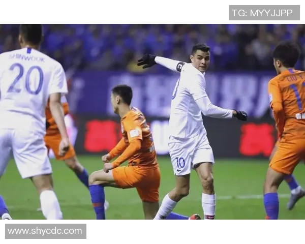 2017年山东鲁能与上海申花激战回顾球迷心中难忘的经典对决